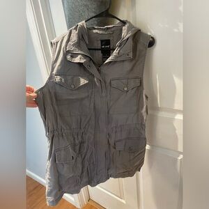 Me Jane Hooded Vest Size XL